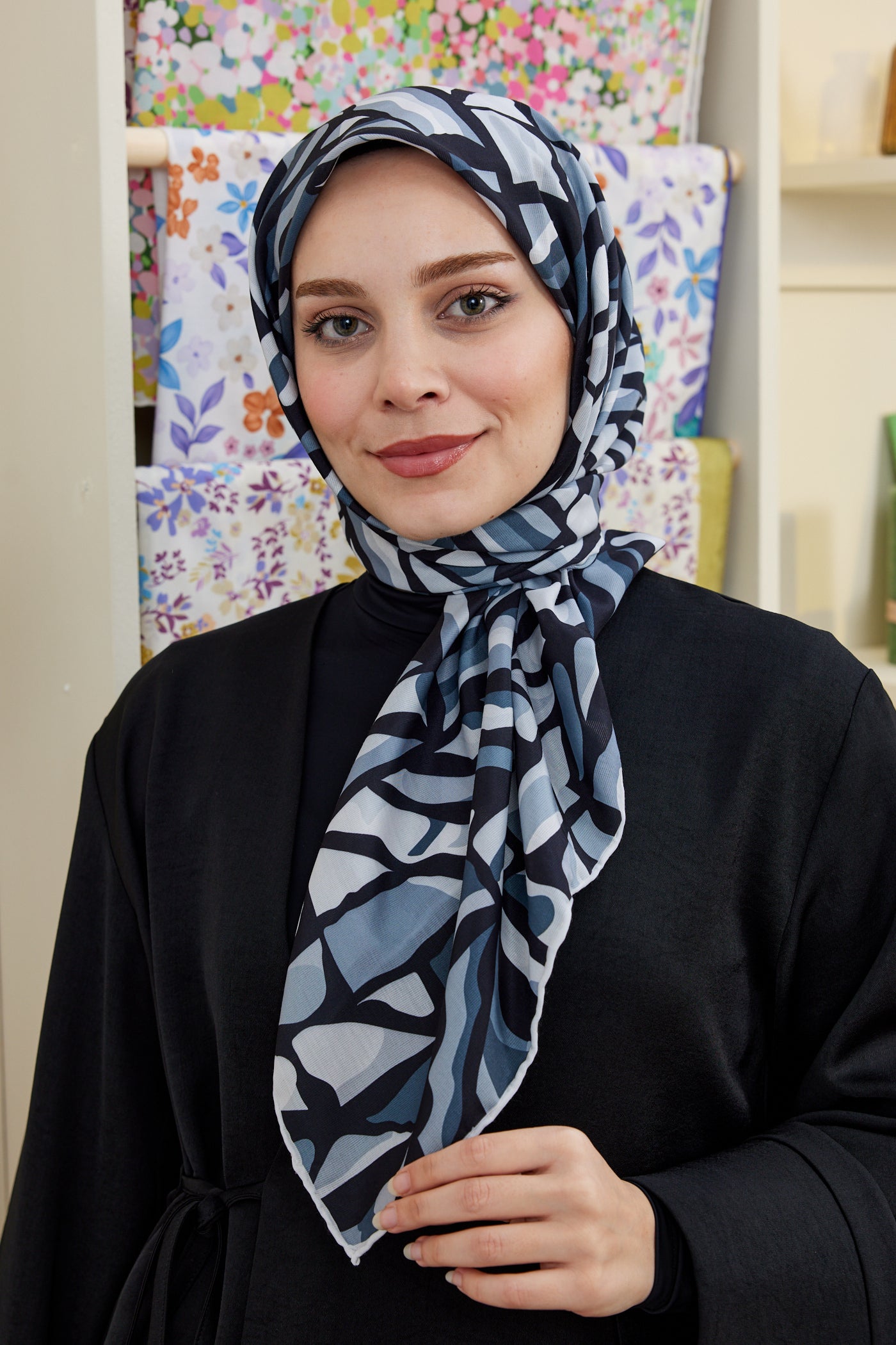 Tesettür Giyim - Pro Line Chloe Desen Eşarp - Siyah - Beyaz - Emproyal
