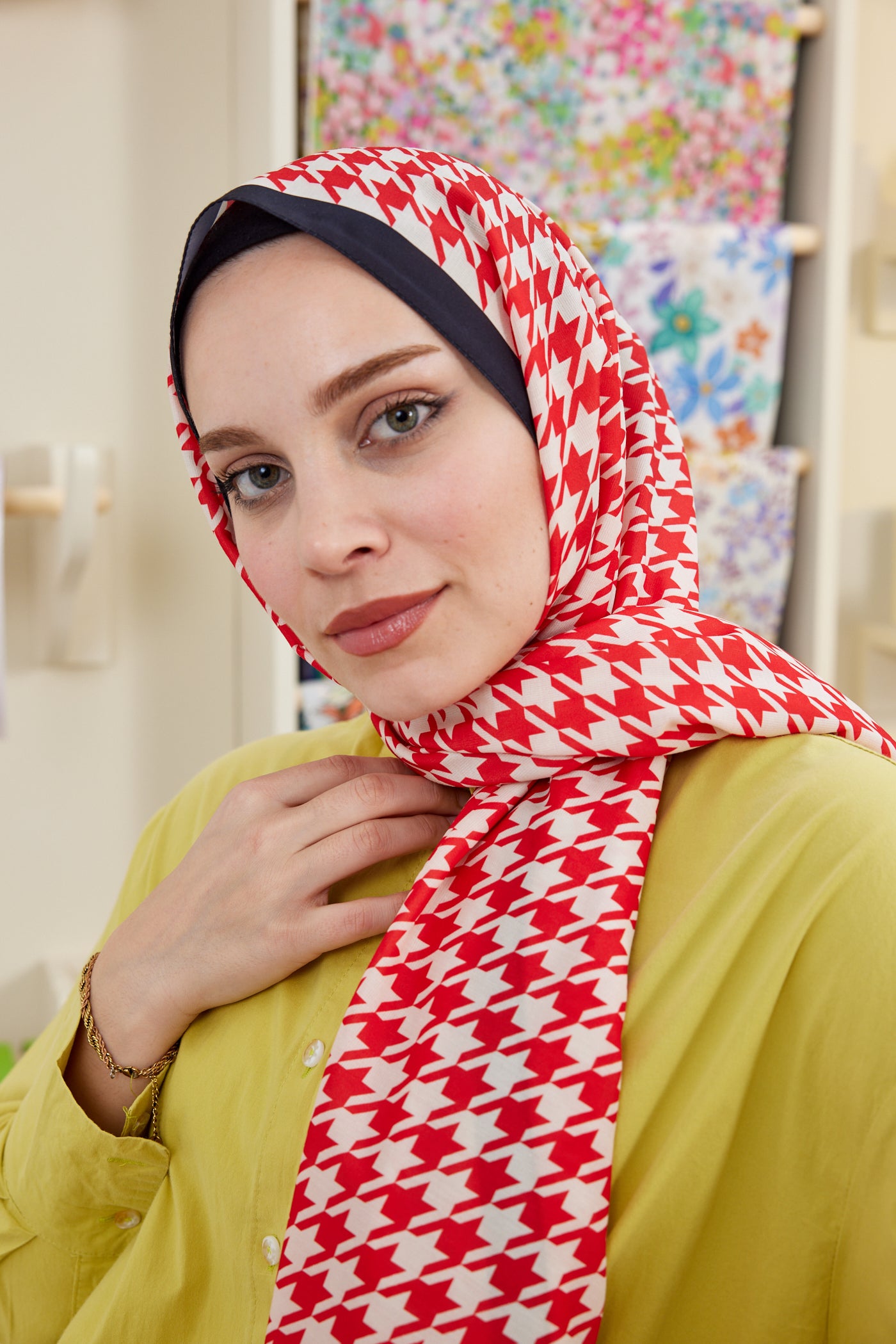 Tesettür Giyim - Pro Line Kazayağı Desen Şal - Kırmızı - Bej - Emproyal