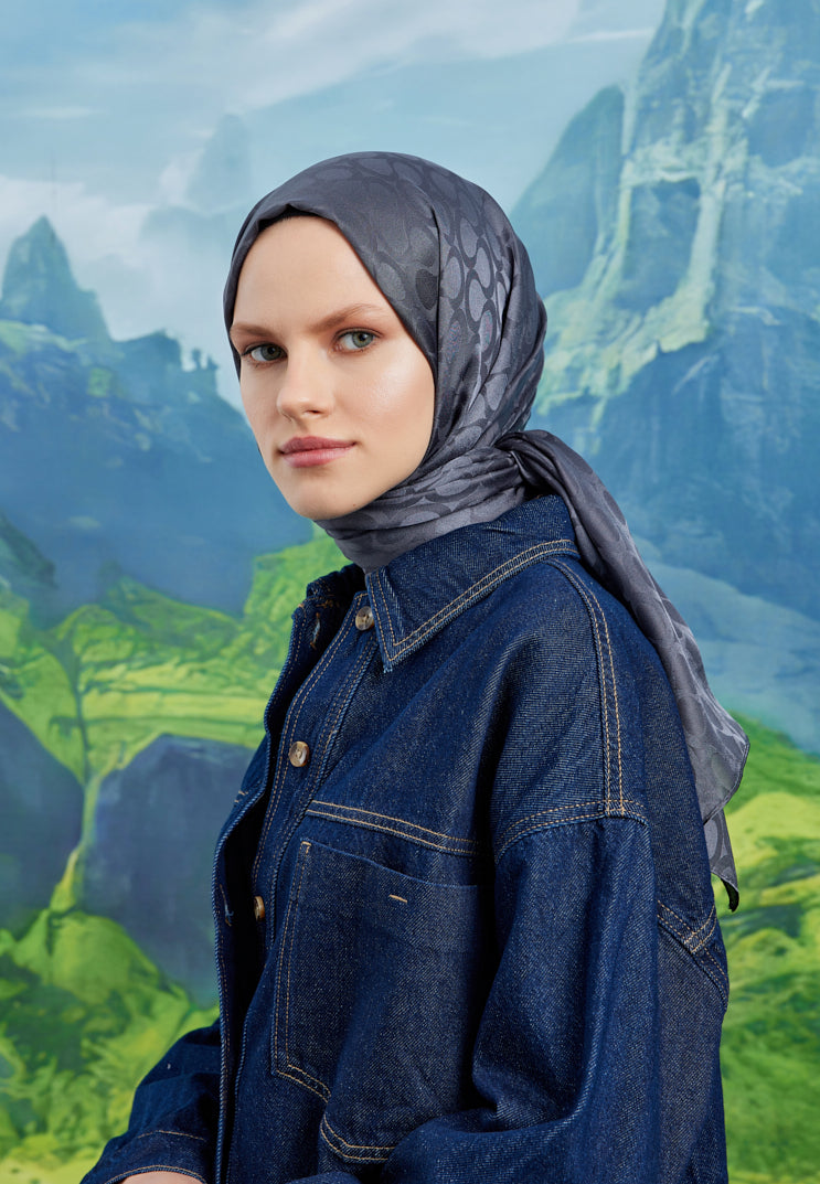 Tesettür Giyim - Jakar Janjan Bloom Desen Şal - Füme - Emproyal